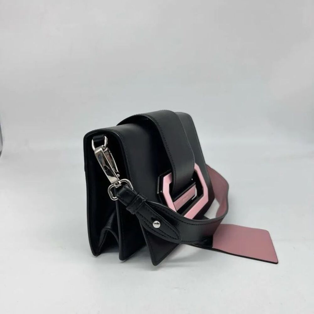 Prada Women Pre-Loved Bag Very Good Condition - Picture 2 of 9